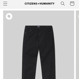 Elijah Straight Perform In Raven